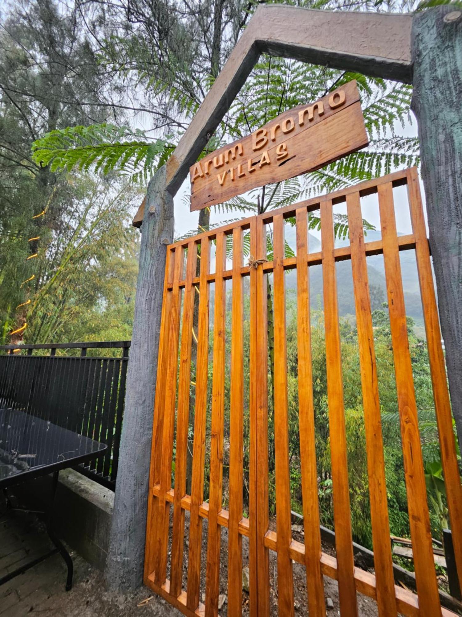 Arum Bromo Villas Ngadisari Exterior photo